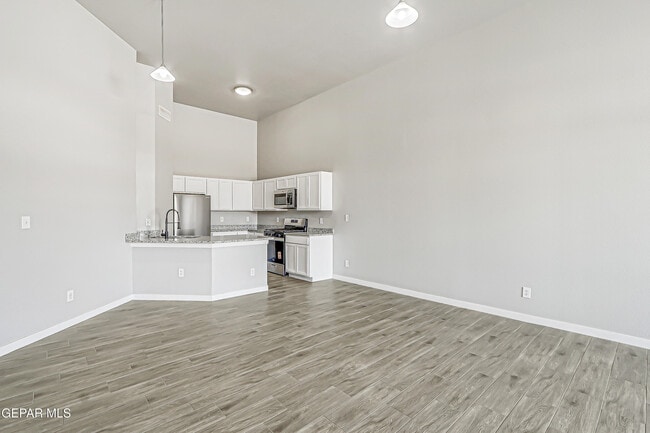 Photo - 5270 Sean Haggerty Dr