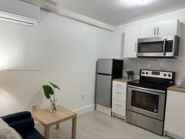 Building Photo - 1270 NE 210th Terrace Unit B Rental