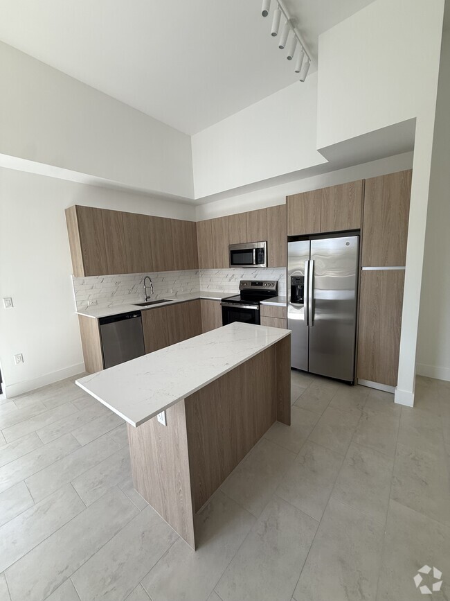 Building Photo - 2545 NE 183rd St Unit A2 Rental