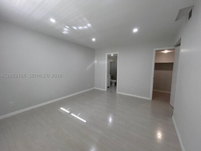 5401 NW 2nd Ave Unit 222