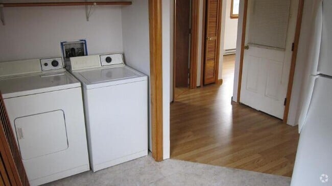 Building Photo - 481 Pocahontas Ave Unit B Rental