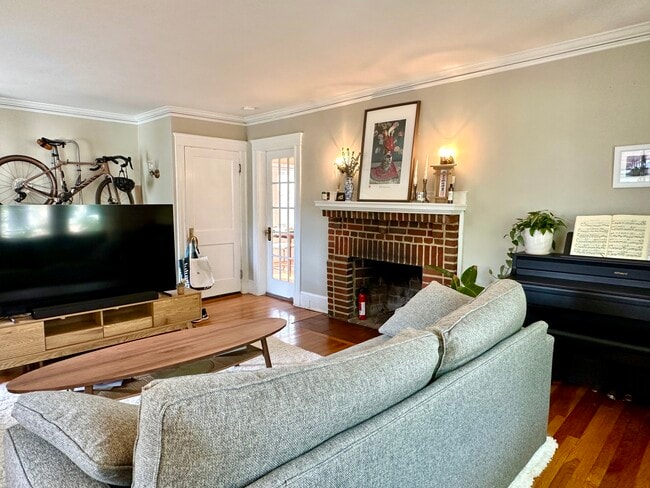 Photo - 13 Fairview Ave Unit #2