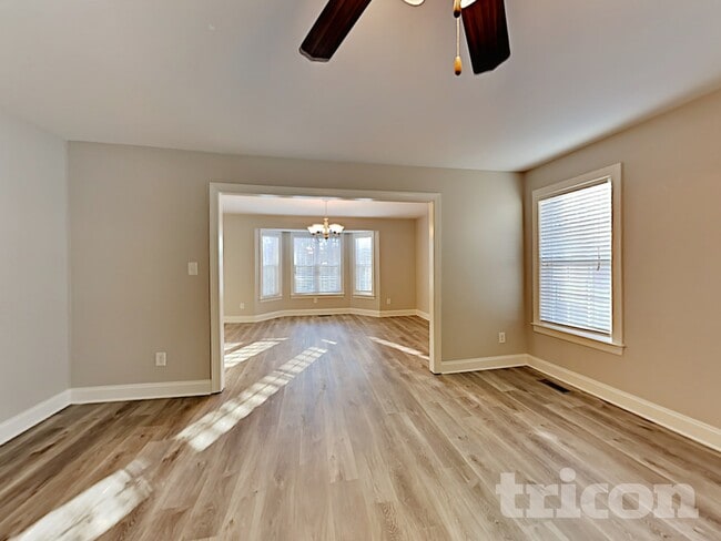 Photo - 1322 Sasswood Ln
