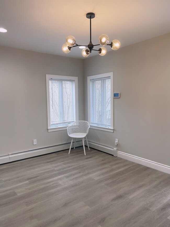 Photo - 200-01-201 26th Ave