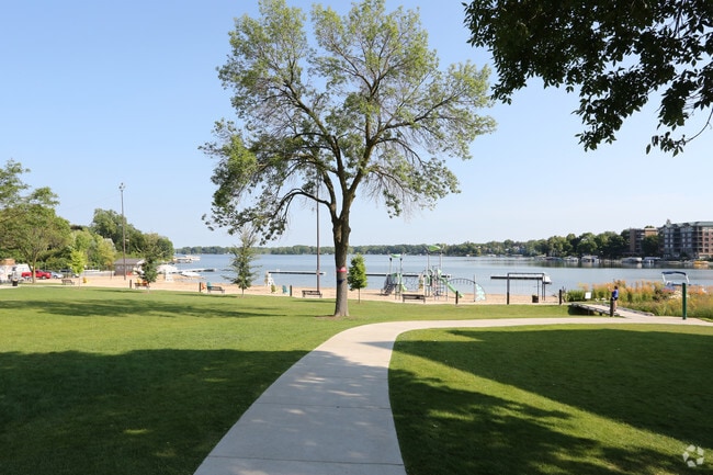 Worthington Apartments