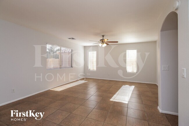 29869 N Blackfoot Daisy Dr
