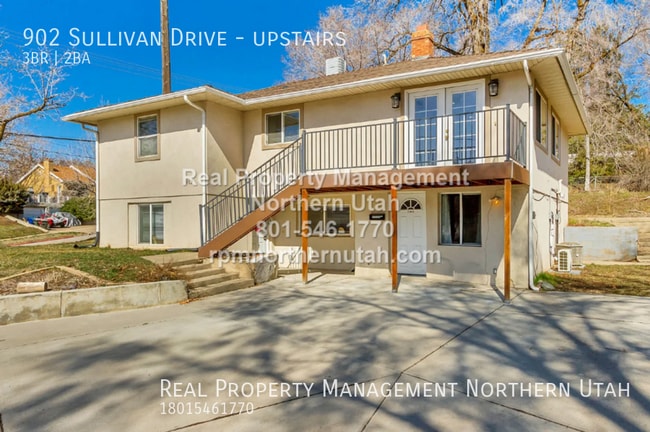 Building Photo - 902 Sullivan Dr Unit upstairs Rental