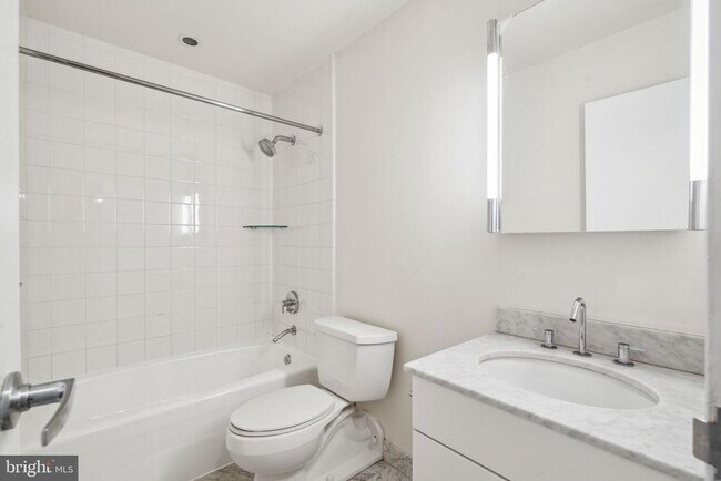Photo - 219 S 18th St Unit 1515