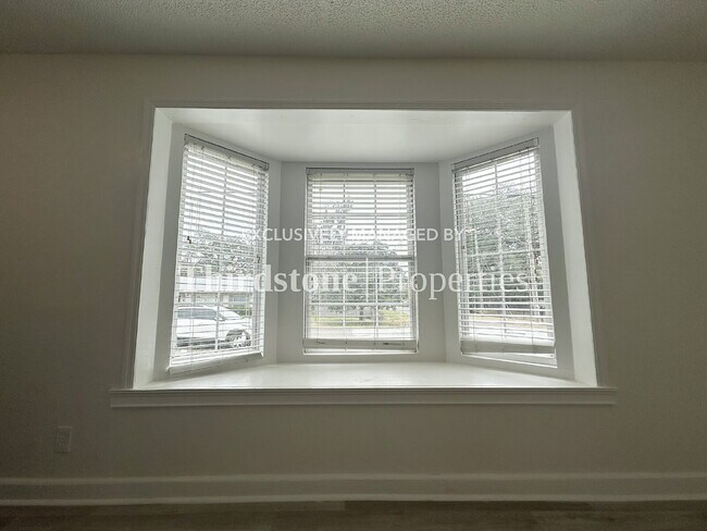 Photo - 1178 Murray Dr