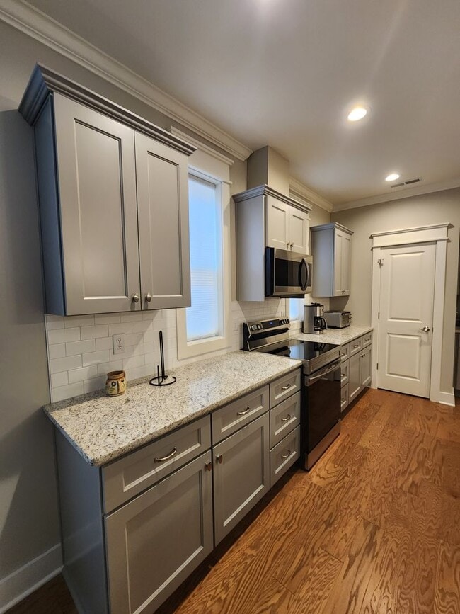 Photo - Black Mountain-Sweet Birch Commons***