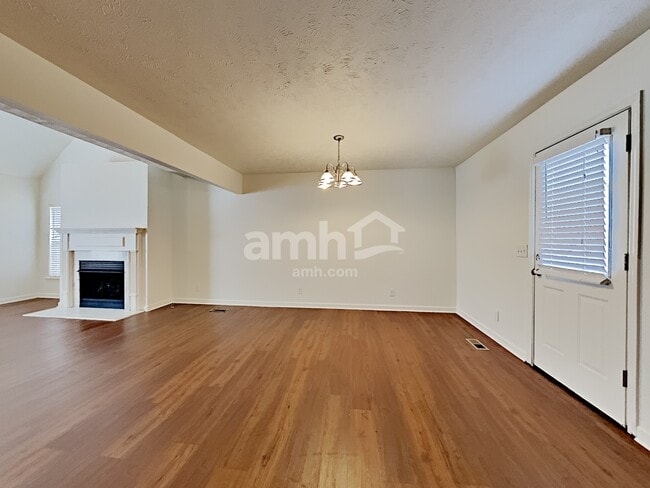 Photo - 1511 Wilkins Run