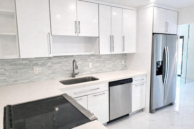 Photo - 9723 N New River Canal Rd Unit 416