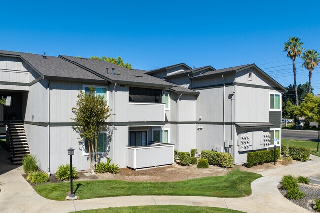 Maple Ridge Apartments