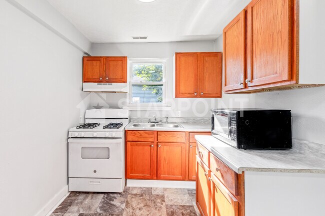 Photo - 1611 W Kentucky St