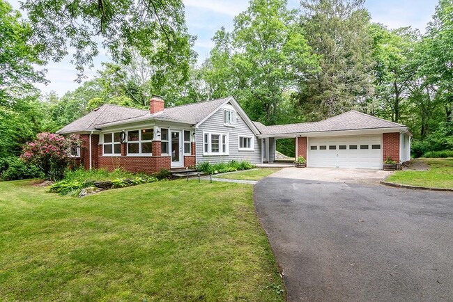 Building Photo - 137 Rocky Hill Rd Rental