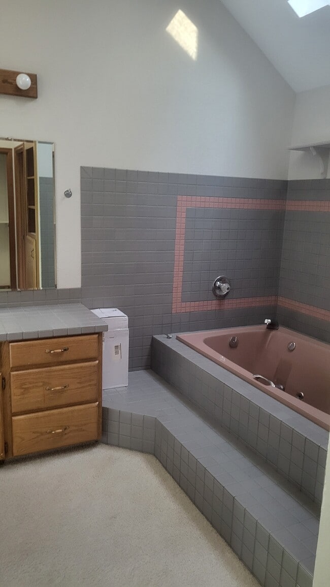 Photo - 3827 Nassau Ave NE