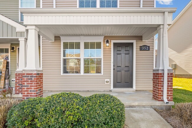 Photo - Beautiful 2 Bedroom 2 1/2 Bath Condo For Rent Near Beachaven Vineyard!