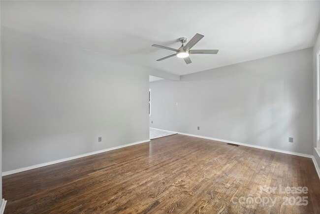 Photo - 2840 Edsel Pl