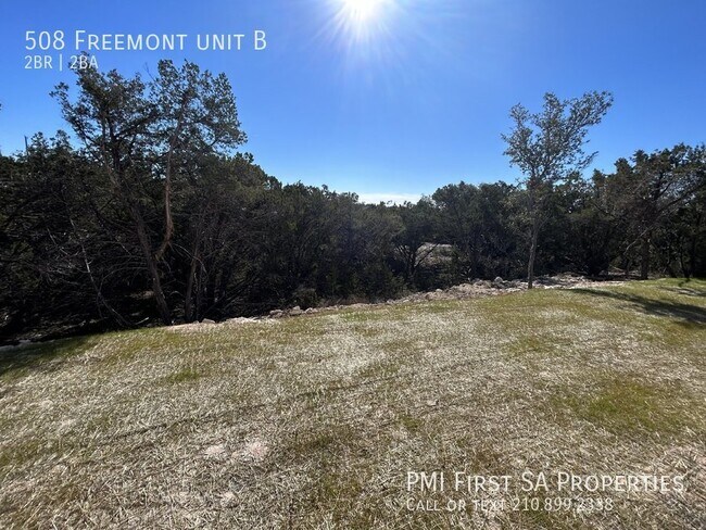 Photo - Brand new duplex unit available to move in... Unidad B