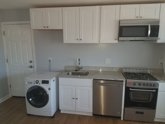 Kitchen appliances - 50 Forrester St SW Apartments Unit 3