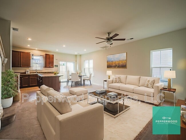 Photo - 411 Triple Crown Way