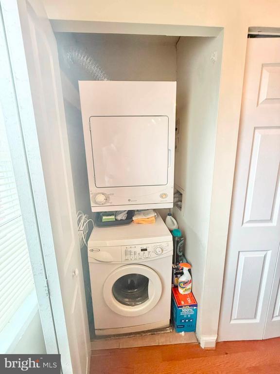 Photo - 1616 W Abingdon Dr Unit 202