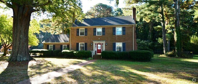 Building Photo - Water View, private wooded lot on dead end... Rental