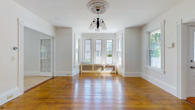 Building Photo - 10 Barrows St Unit 1 Rental