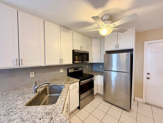 Photo - 13614 Yarmouth Ct