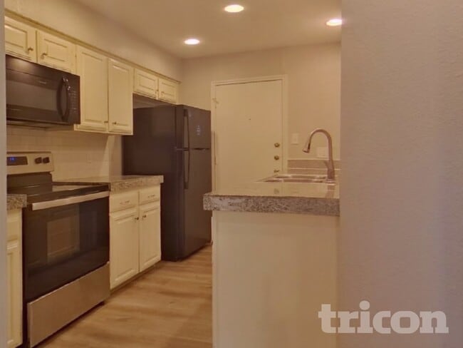 Photo - 616 Via Miramonte