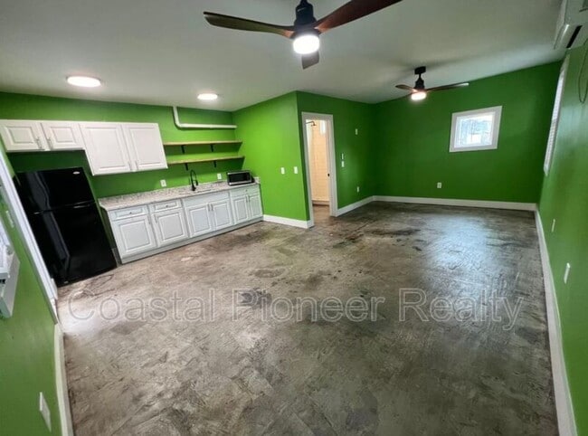 Photo - 115 W Plymouth St