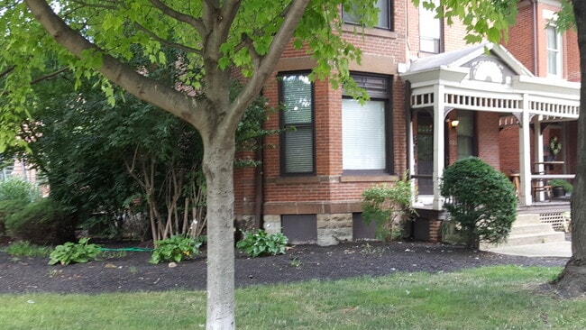 Photo - 885 Dennison Ave Unit B