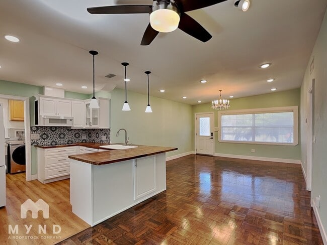 Photo - 3404 Leslie Dr