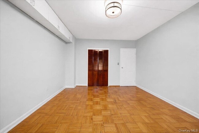 Photo - 6 Fordham Hill Oval Unit 6A