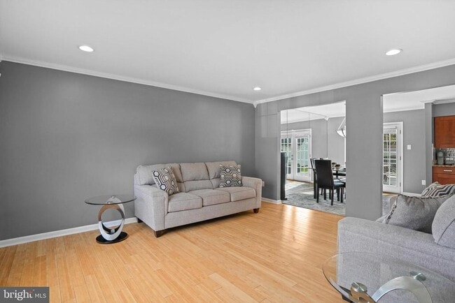 Photo - 2712 Advent Ct S