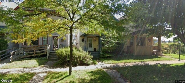 Photo - 2820 W 1st St