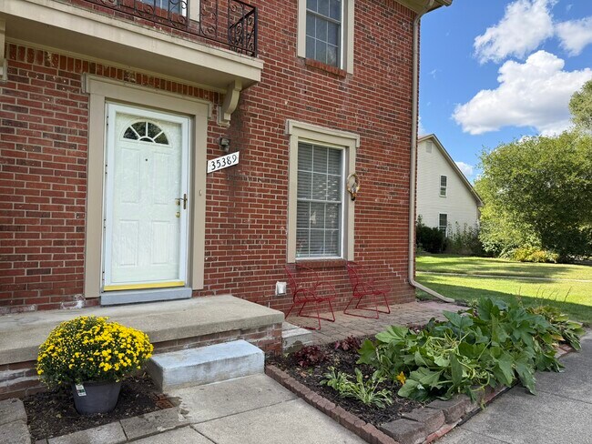 Building Photo - 35389 Tall Oaks Dr Rental