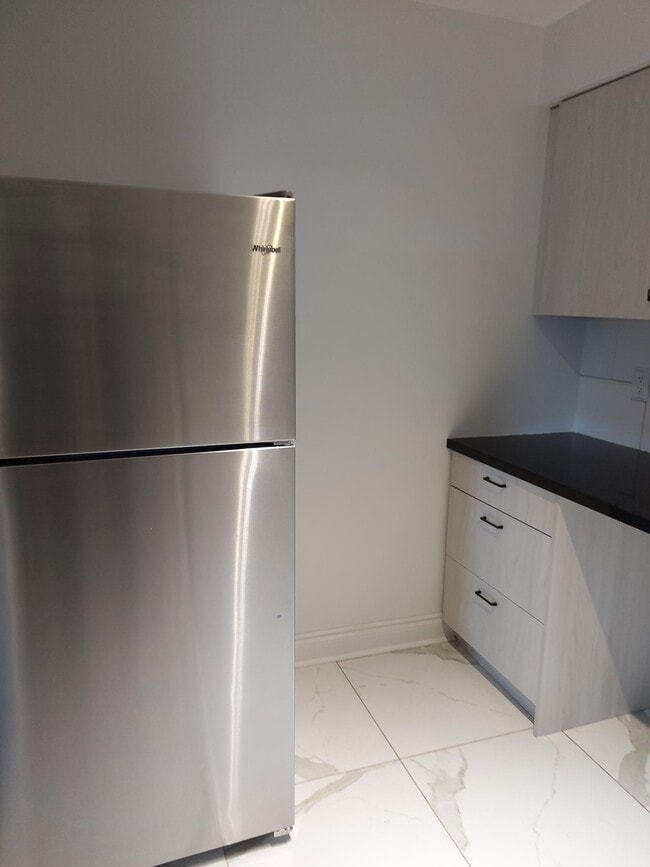 Photo - Spacious 3 bedroom unit