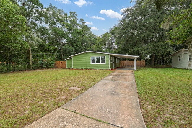 Building Photo - 8514 Oak Leaf Rd Rental