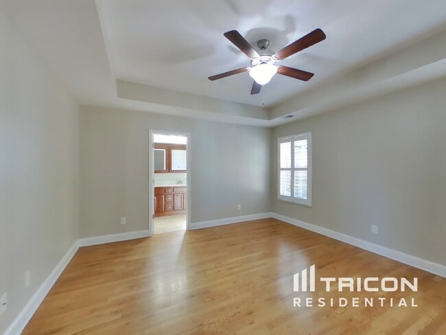 Photo - 8820 Cole St