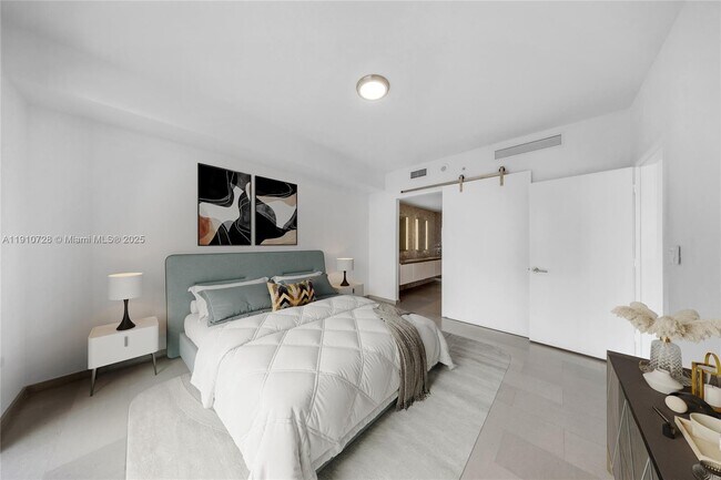 Photo - 88 SW 7th St Unit 1004