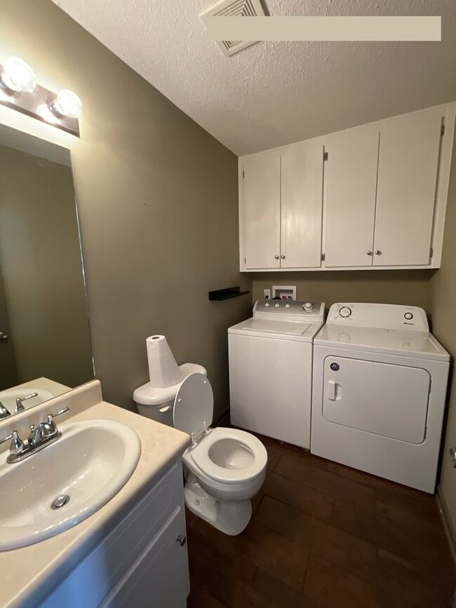 Photo - 237 Wakefield Way Unit 1