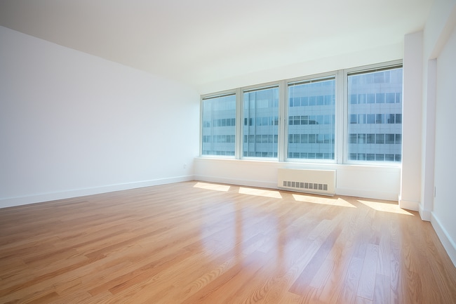 135 John St
