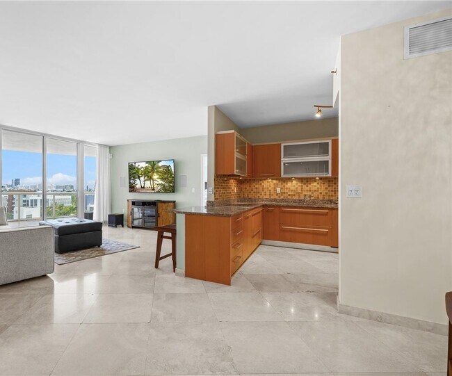 400 Alton Rd Unit 907