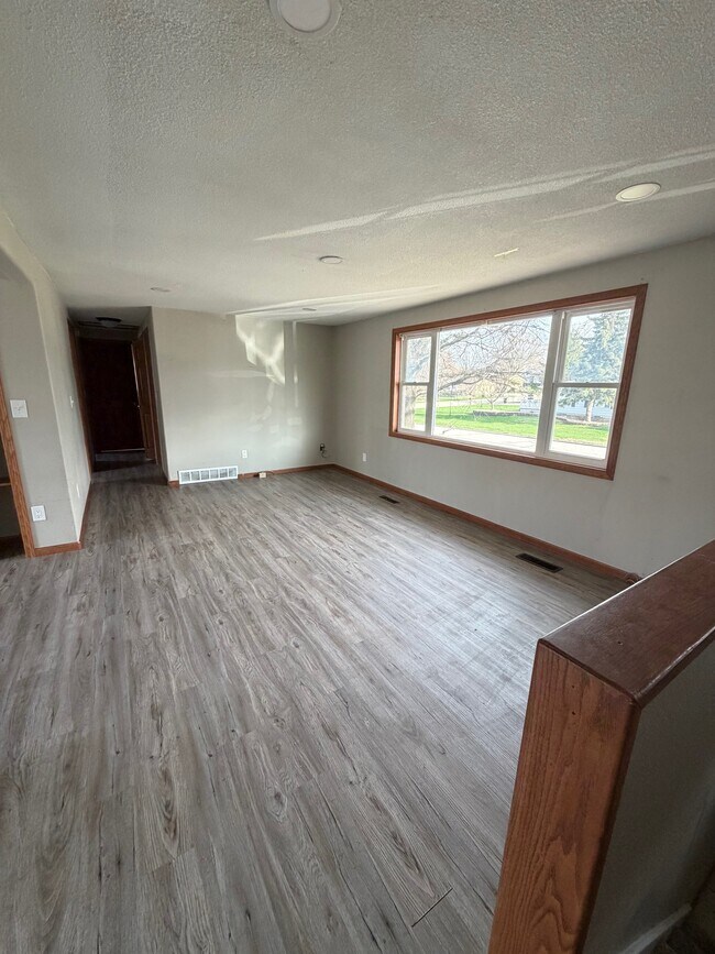 Photo - 1019 Higby Dr