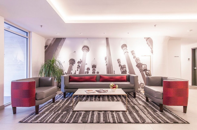 Photo - 3550 W 6th St Unidad Studio