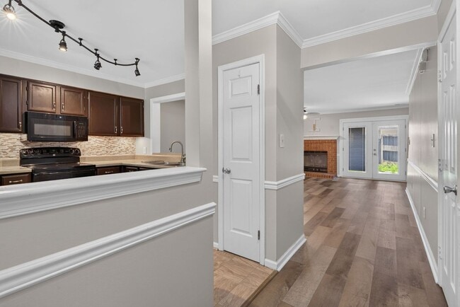 Photo - 119 Kingsbridge Ln
