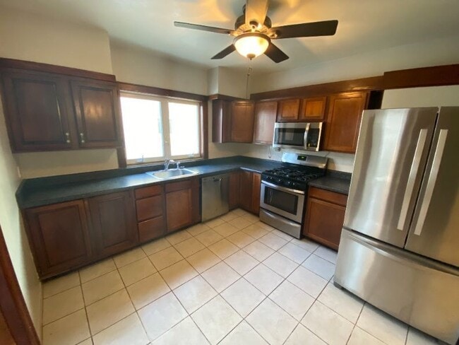 Photo - 2146 S Winchester St