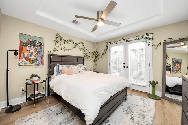 Photo - 5941 S Loop E Unit 203