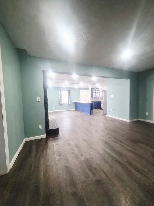 Photo - 737 Edgar Ave